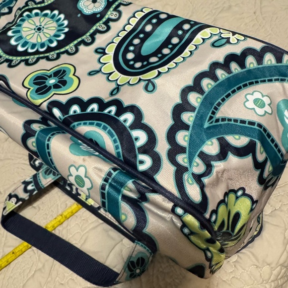 Thirty one True Beauty Bag in Paisley Day - Picture 9 of 10